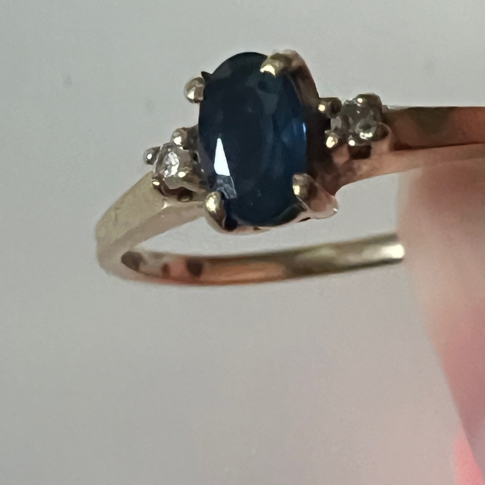 14K Gold Diamond and Blue Sapphire Ring